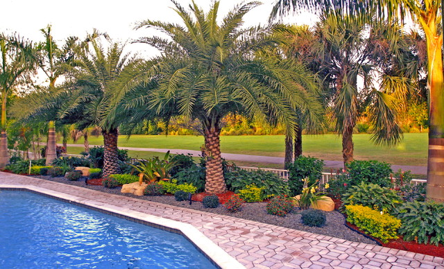 How To Landscape When Flipping a Foreclosure