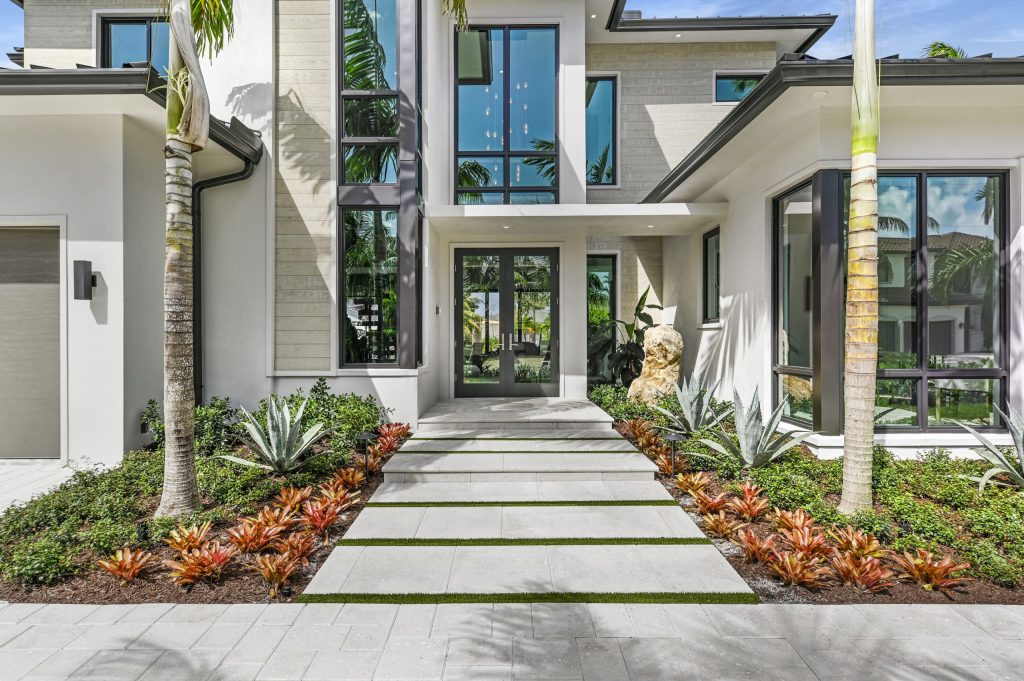 Coconut Palm Estate-Brand New Custom Build