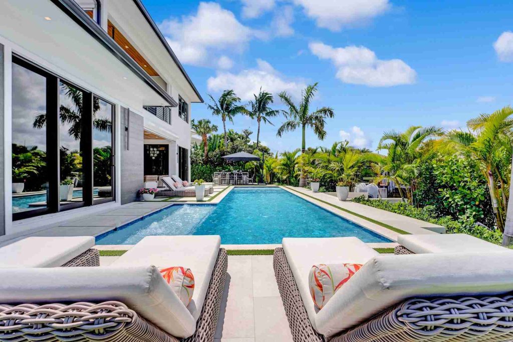 Our Guide to Outdoor Luxury Living Spaces